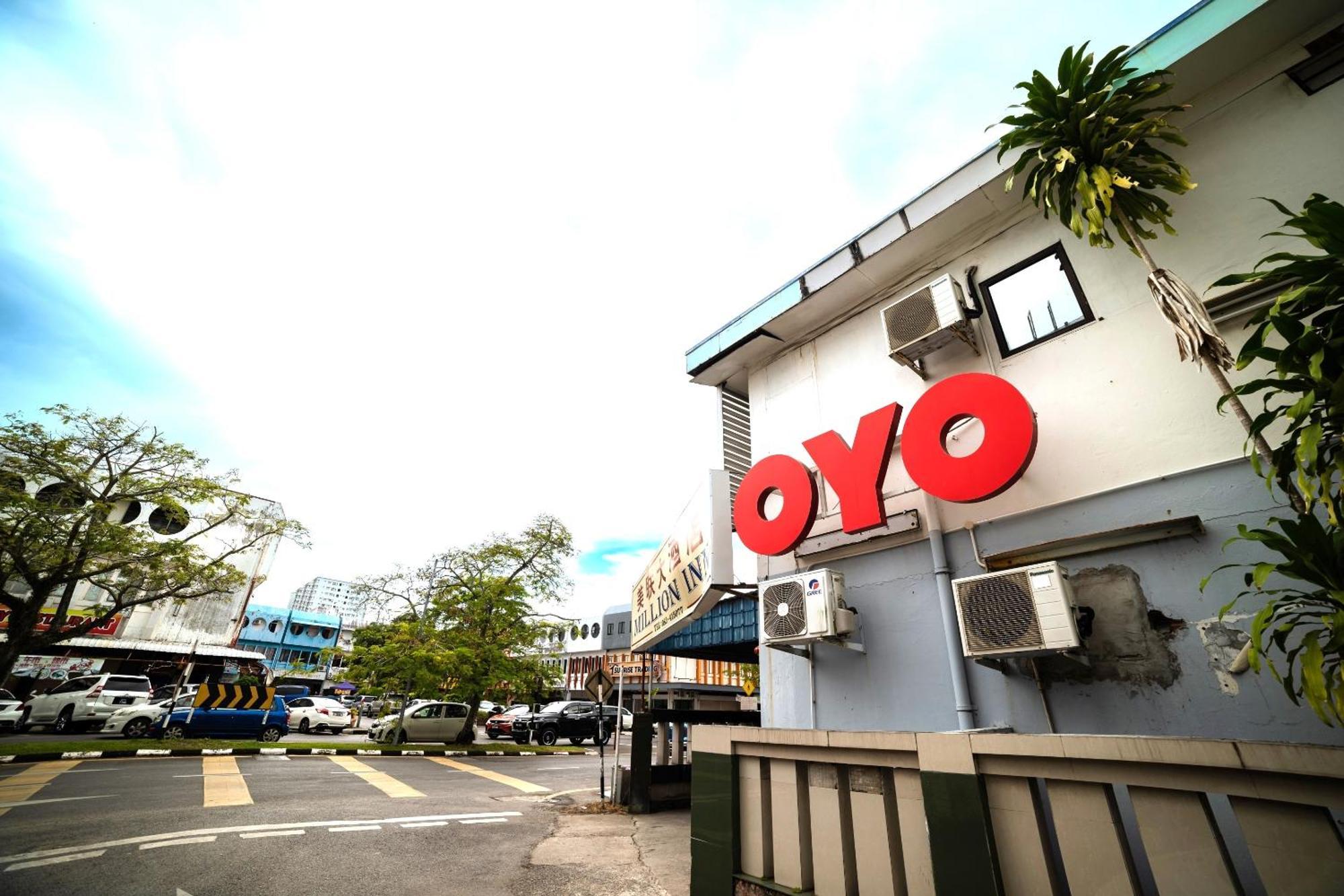 Oyo 90208 Milion Inn Miri Eksteriør bilde
